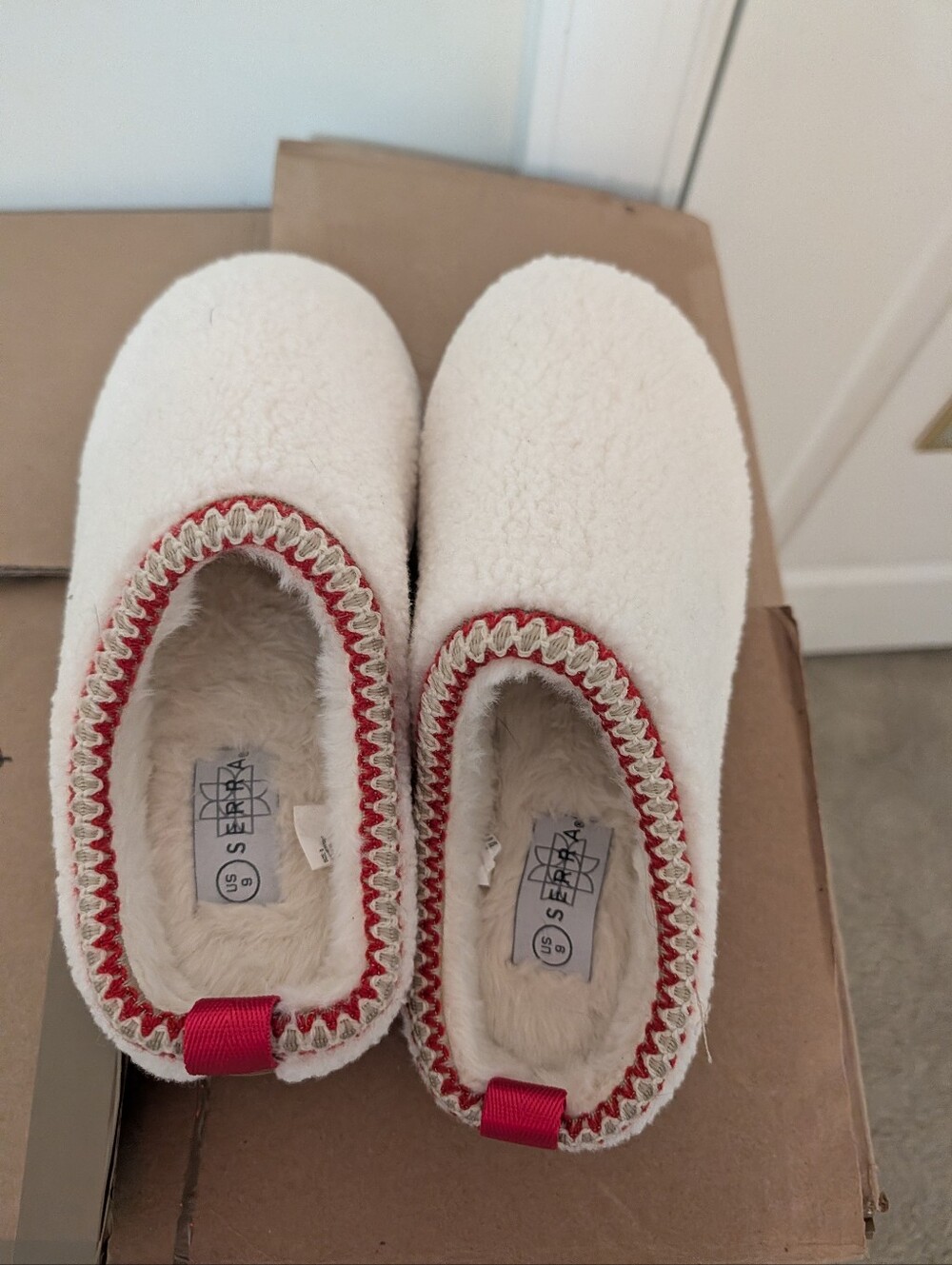 Serra Cream & Red Cozy Sherpa Slip-On Slippers